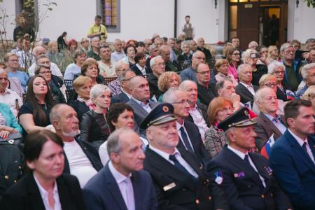Župan Matej Slapar ob dnevu državnosti »Ko narod stoji odločno, z vero v svoje vrednote in pravice, postane nepremagljiv.«  (89)
